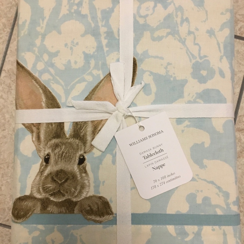 Williams Sonoma Damask Bunny Tablecloth 🐰❤️